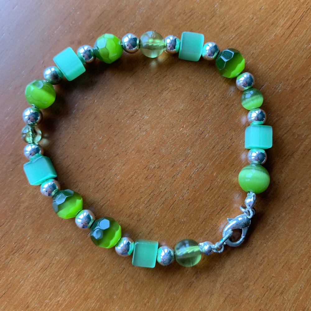 Green and silver beaded bracelet